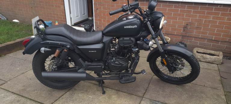 Sinnis, HOODLUM, 2019, 125 (cc)