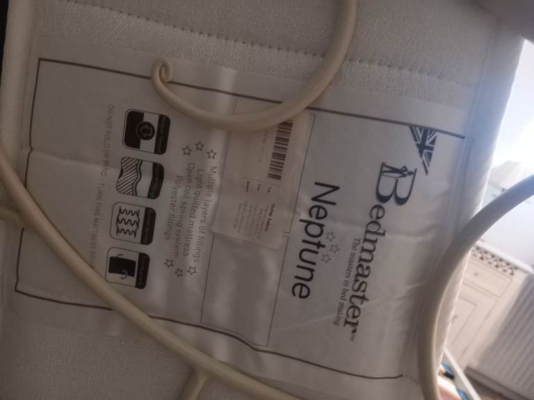 Laura Ashley Day Bed and Trundle