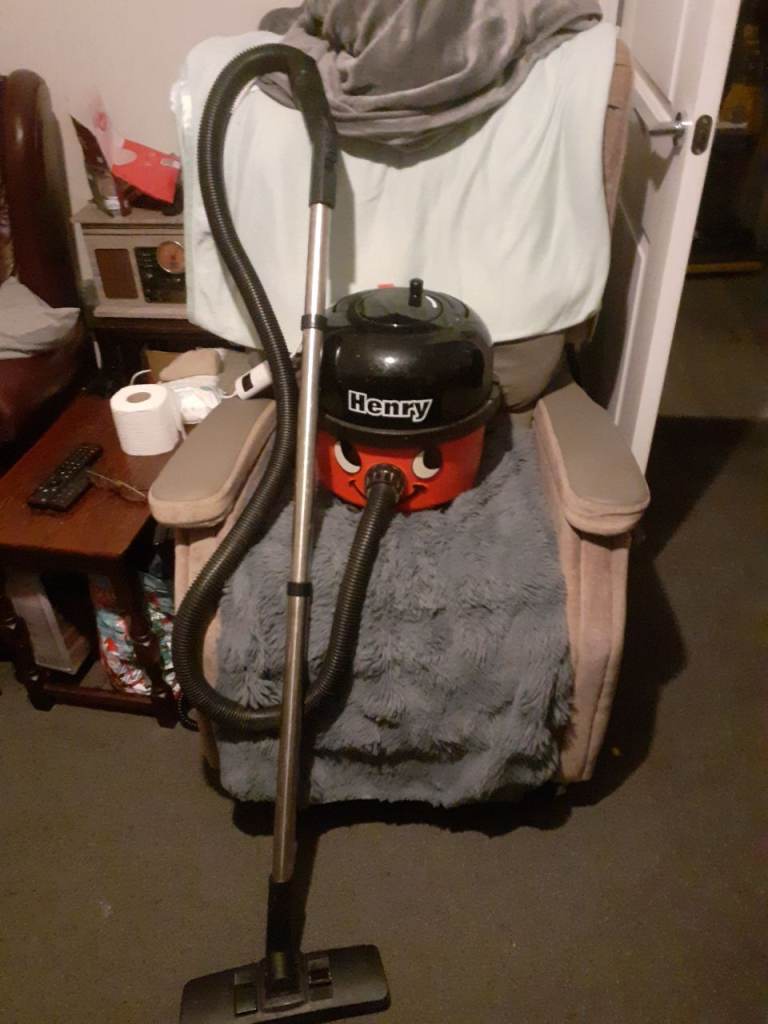 Numatic hvr200-22 henry hoover vacuum cleaner