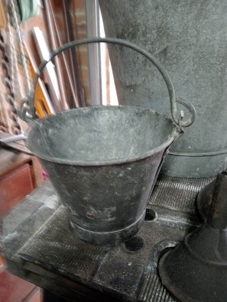 Galvanized steel buckets 