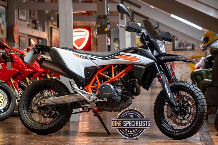 KTM 690 SMC R *Leo Vince Exhaust - Low Mileage*