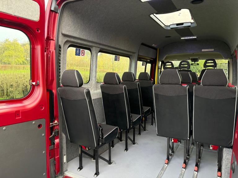 2016 Peugeot Boxer 335 2.2hdi 6spd 130ps Lwb 14 Seat Minibus _ *Only 11,550 Mls*