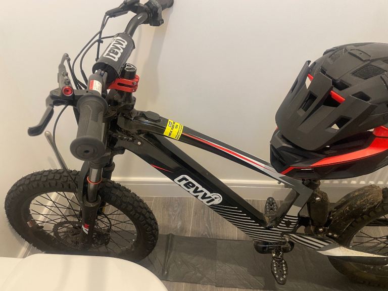 Revvi Electric Bike with Helmet – Good Condition | in Leeds, West ...