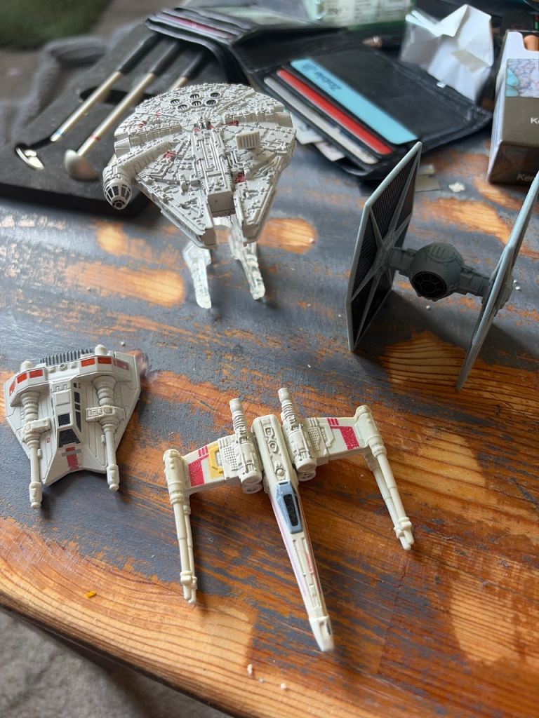Hot wheels ships 