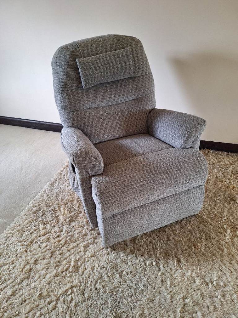 Electric Riser, Recliner Chair