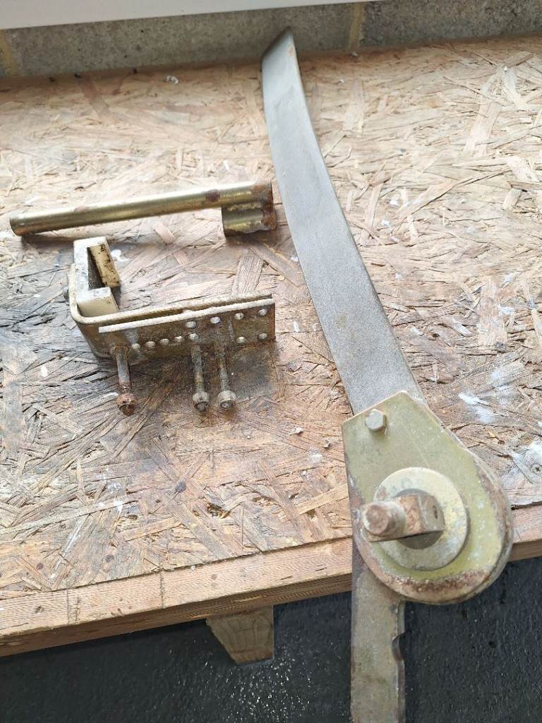 Towing stabiliser/Anti snake towing bracket