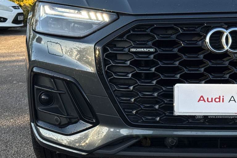 2022 Audi Q5 Edition 1 40 TDI quattro 204 PS S tronic SUV DIESEL Automatic