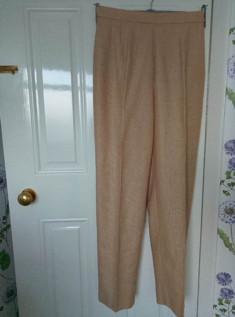 Ladies Austin Reed trousers