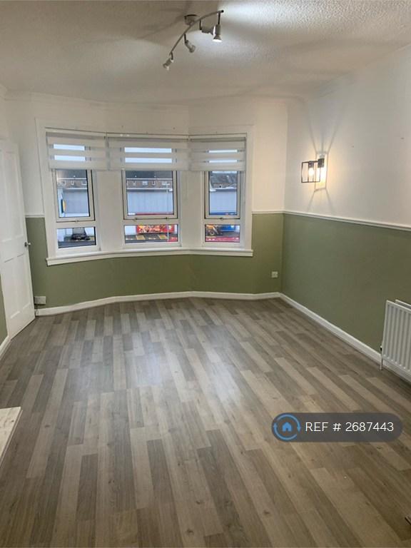 3 bedroom flat in Laighcartside Street, Johnstone, PA5 (3 bed) (#2687443)