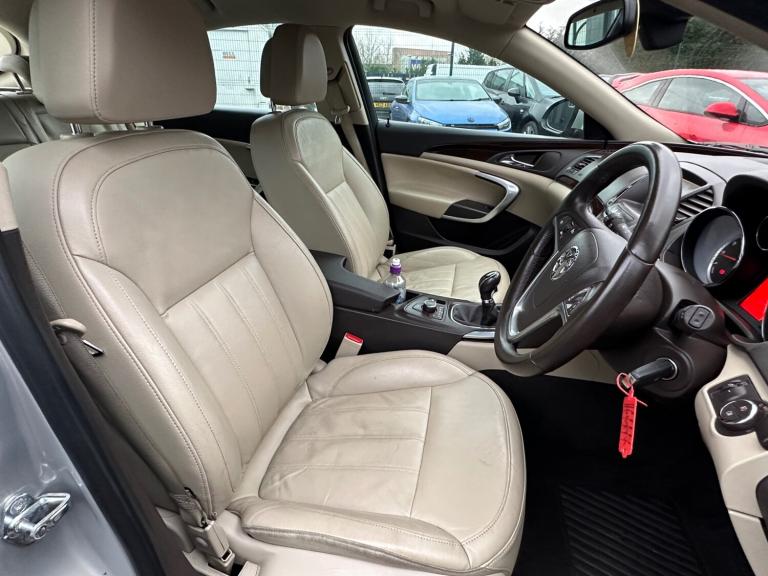 2011 Vauxhall Insignia 2.0T 16V Elite Nav 5dr HATCHBACK Petrol Manual