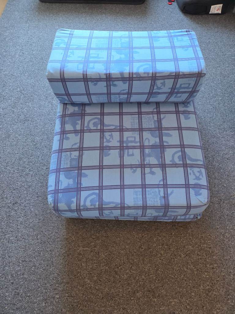 Fold up single bed
