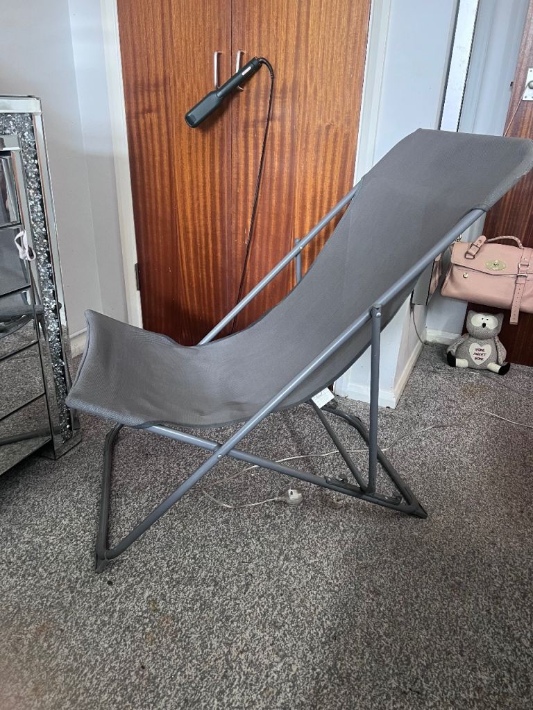 Comfortable adjustable beach garden chair 