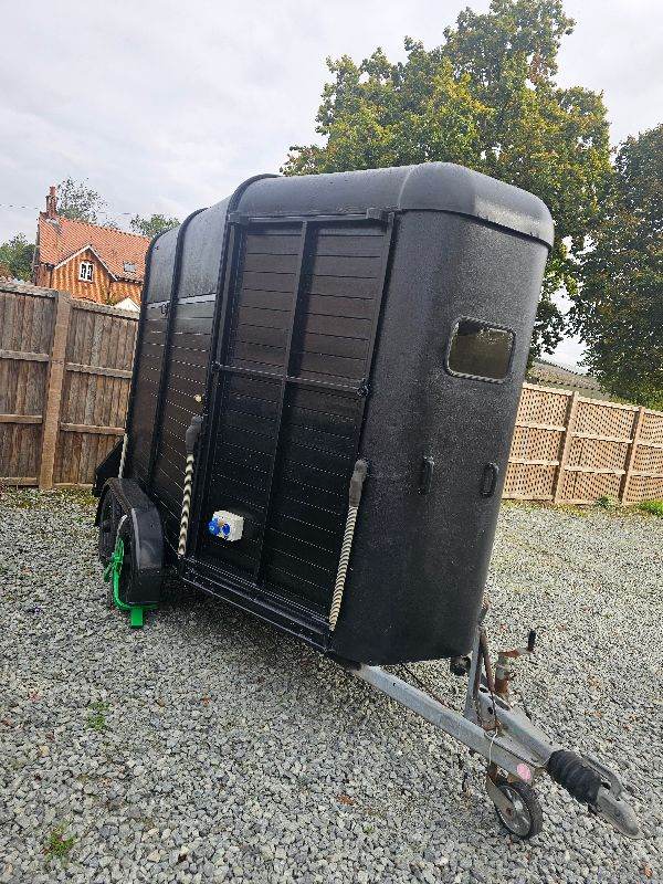 Catering trailer 