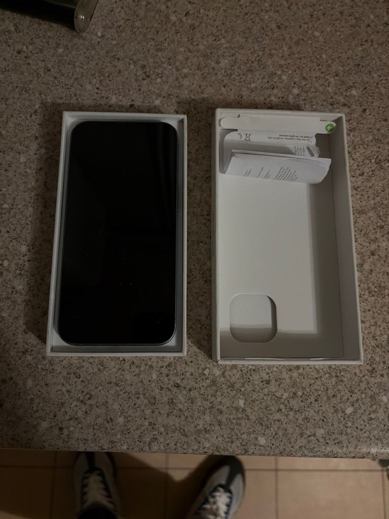 iphone 14 in box great condition (96% battery health)