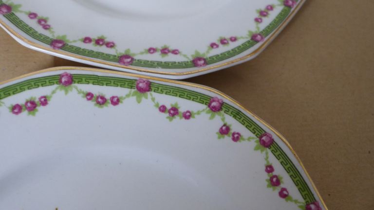 SET OF FIVE ANTIQUE VINTAGE ALFRED MEAKIN ENGLAND TEA PLATES SIDE PLATES SANDWICH PLATES