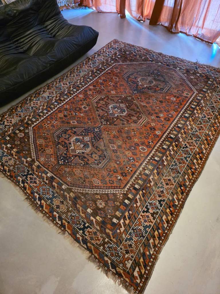 Rare Mid Century Vintage Persian Shiraz Qashqai rug 270 x 203cm Handwoven 1940s Prof Cleaned