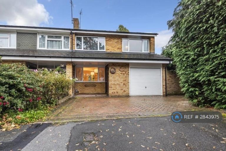 1 bedroom in Peel Close, Reading, RG4 (#2843975)