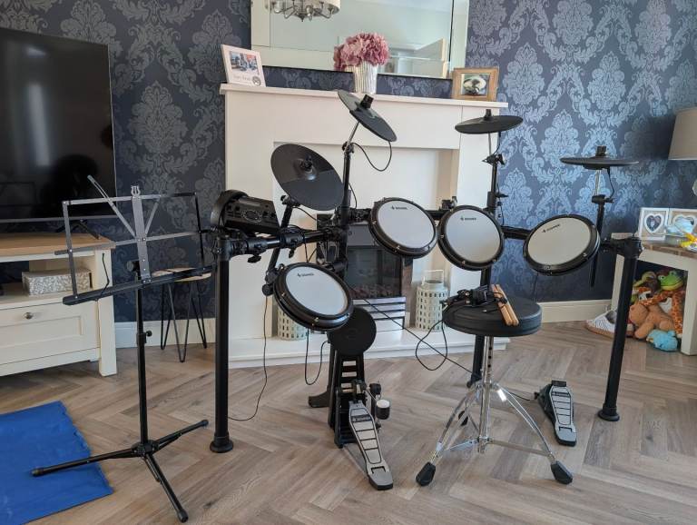 Pre owned Donner DED-200X drum kit - collection only 