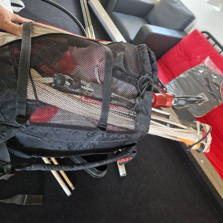 Title: Naish X4 12m Kitesurfing Kite – Complete Setup / Bag – £150