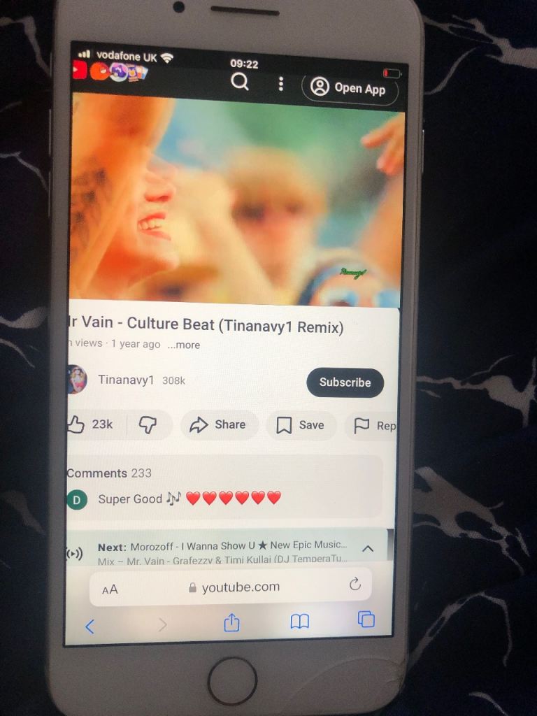 Apple iPhone 8 Plus iOS 16.7.12 unlocked fully works housing looks new battery health 84%