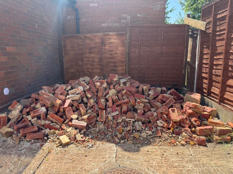 Free used bricks