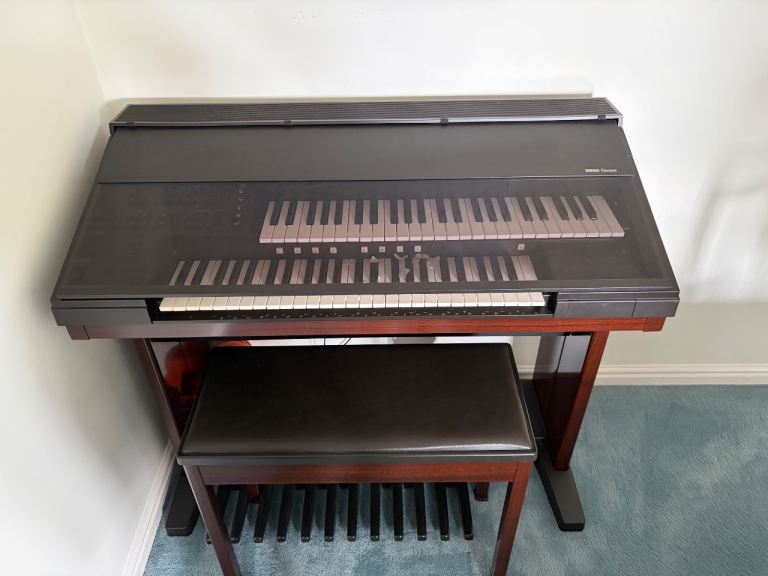 Yamaha Electone EL 40 Organ with Bench and Pedals