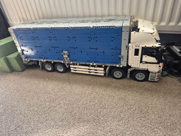 Mouldking 13139 large truck (lego technic)