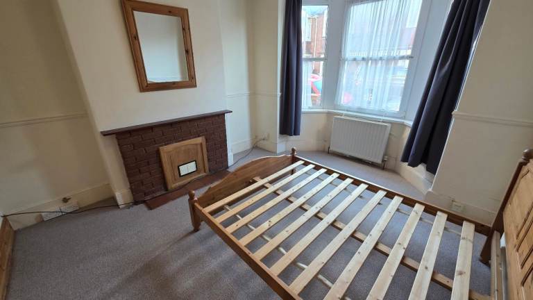 King Size room close to quay & city centre & Uni. £560 PM ~ All inclusive