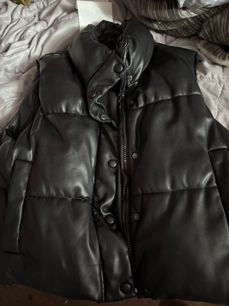 Sleeveless zara jacket!-needs to go today