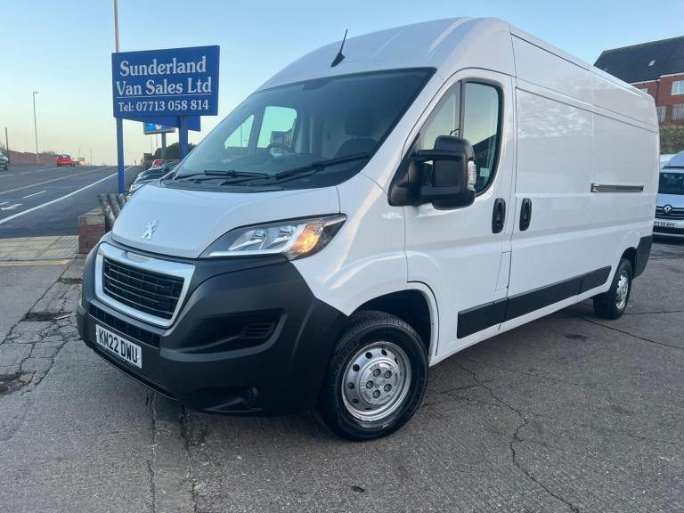 image for  Peugeot Boxer 2.2 BlueHDi 335 Professional L3 H2 Euro 6 (s/s) 5dr Diesel Manual