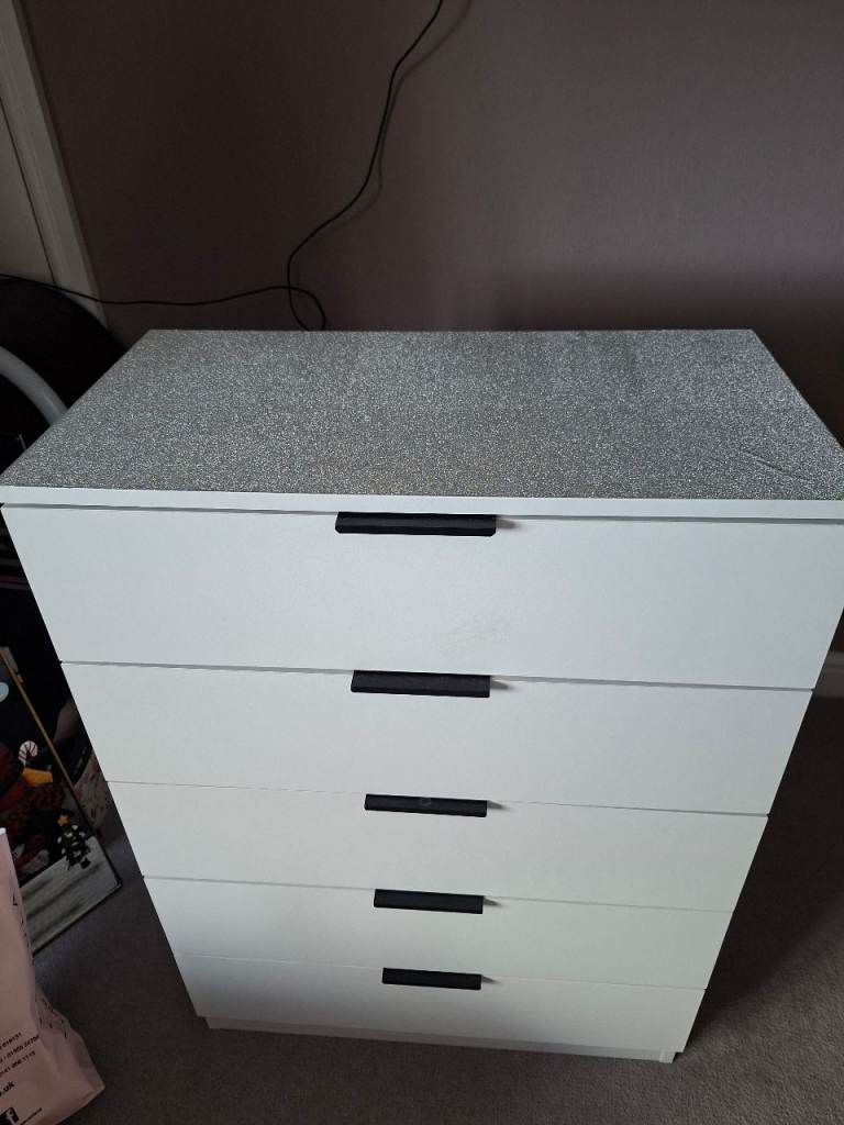 White Chest of 5 Drawers with Grey Top