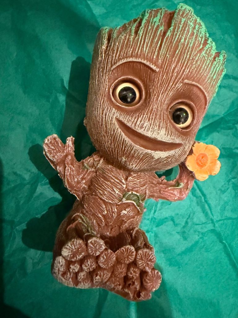 New Aquarium Groot  Decoration Air Bubbler Resin Brown fish tank stone oxygen 