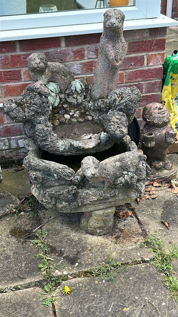 Water otter fountain