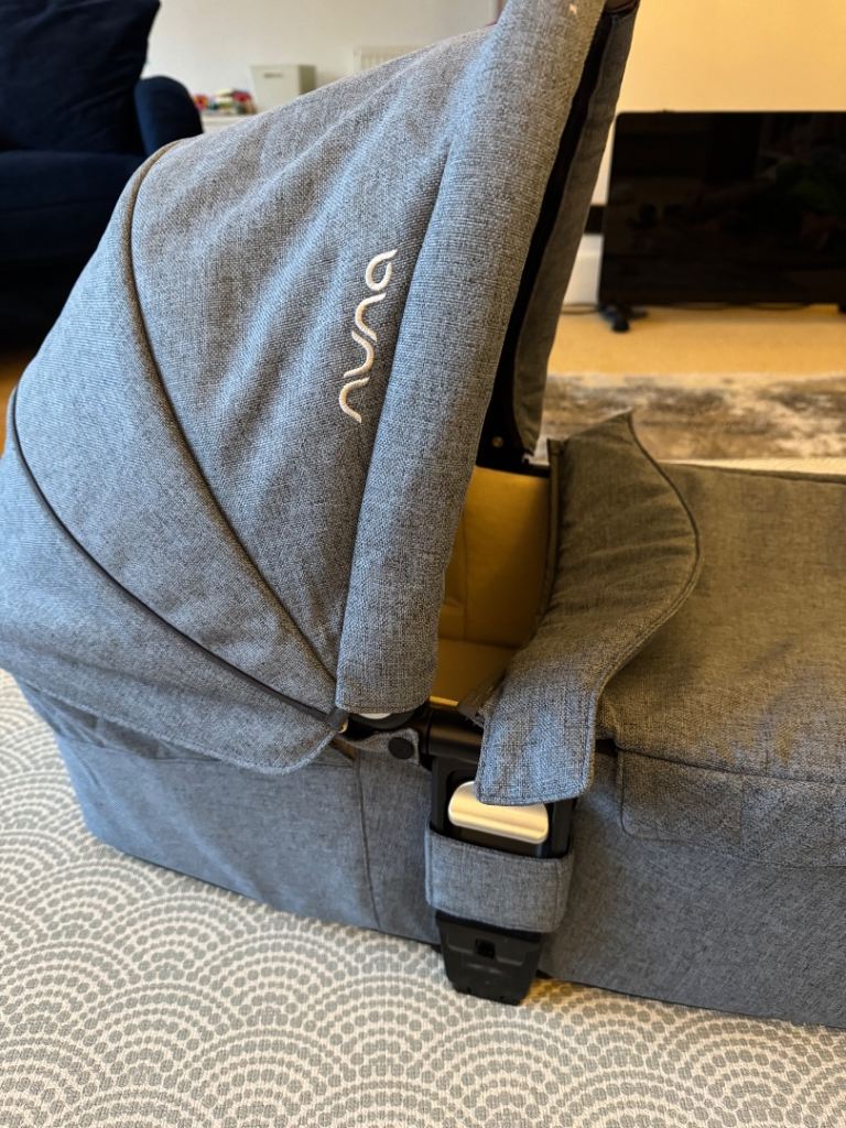 Nuna carry cot for pushchair