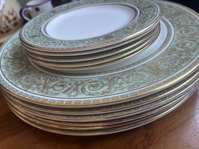 Bellini English Renaissance Dinner Plates - Green and Gold