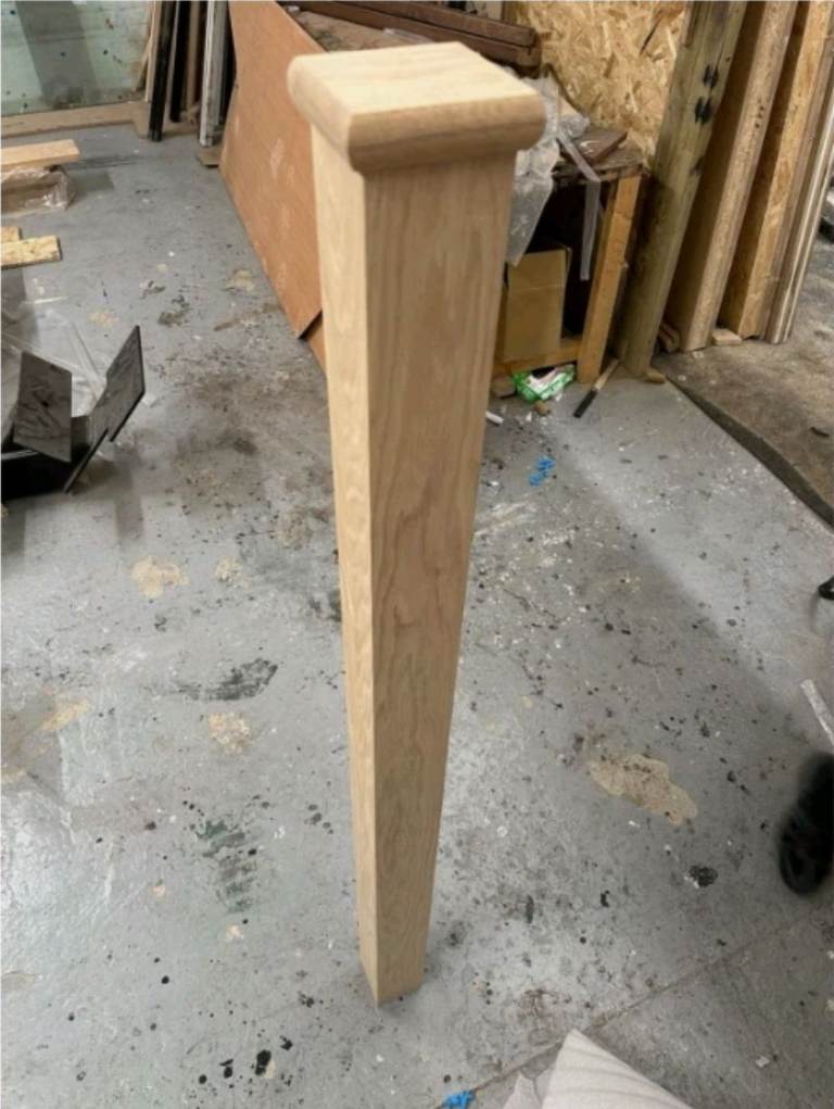 Oak newel post full size