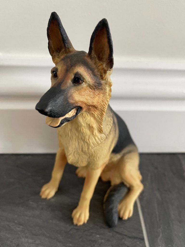 Border Fine Arts German Shepherd Dog 
