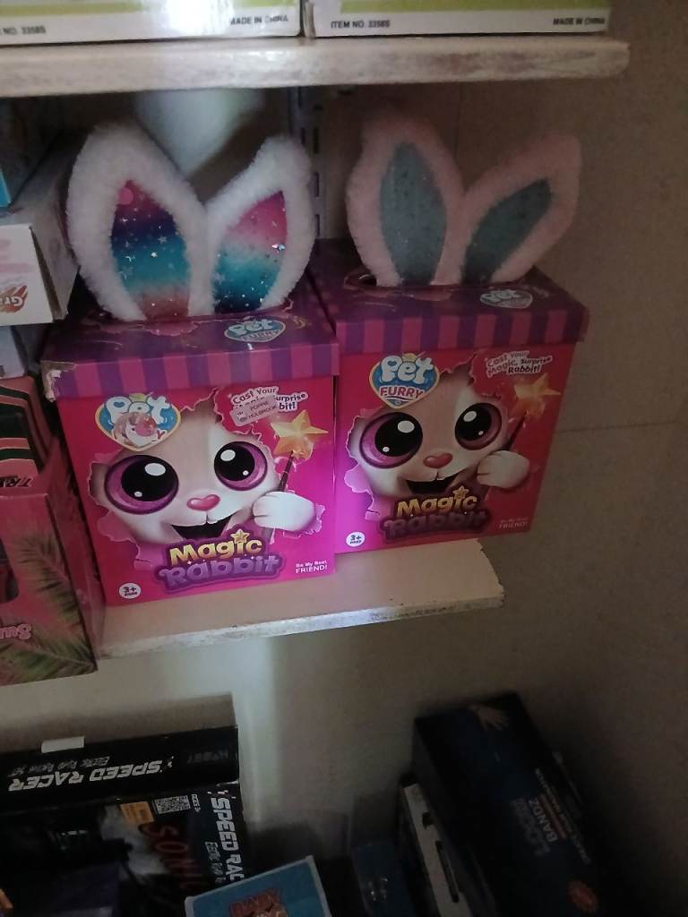 2x magic rabbits,1 white, 1 pink,new