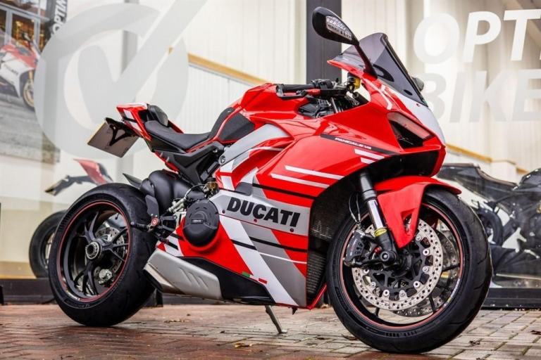 Ducati Panigale V4 LOADED SPEC ! MOTO GP