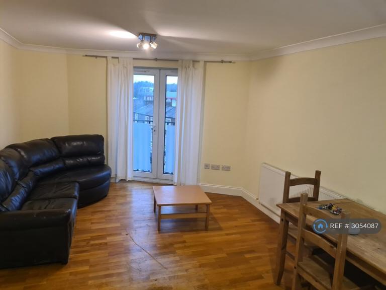 1 bedroom flat in Windsor Street, Luton, LU1 (1 bed) (#3054087)