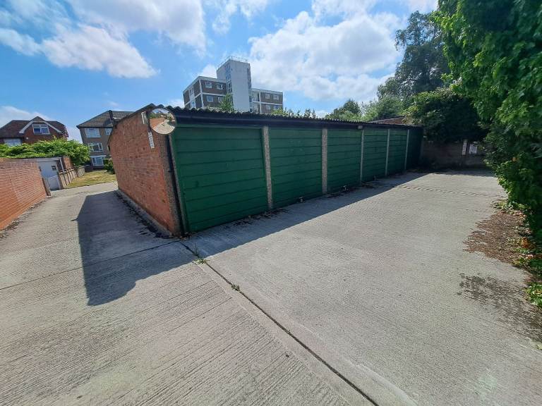 Garage, The Plains , Chingford, E4