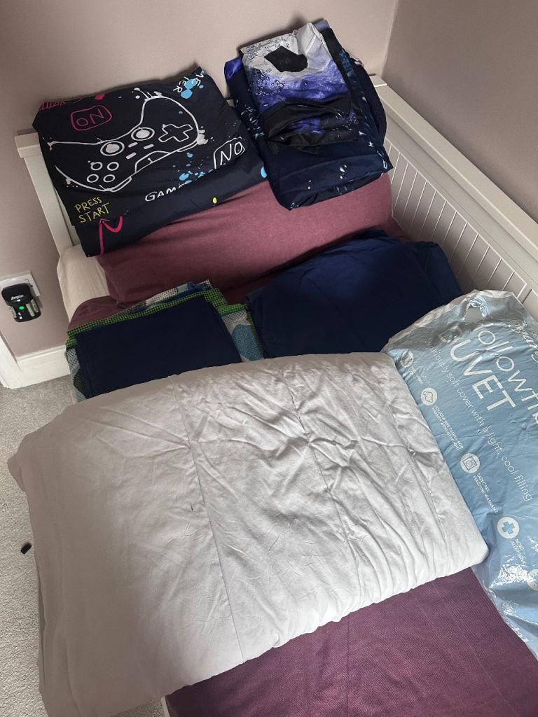 Multiple single covers, 2 duvets mattress protector 