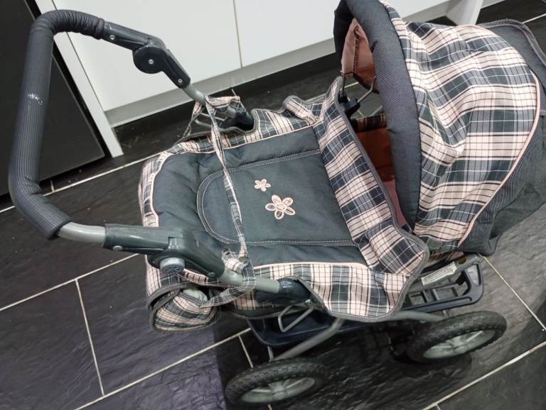 Dolls Pram