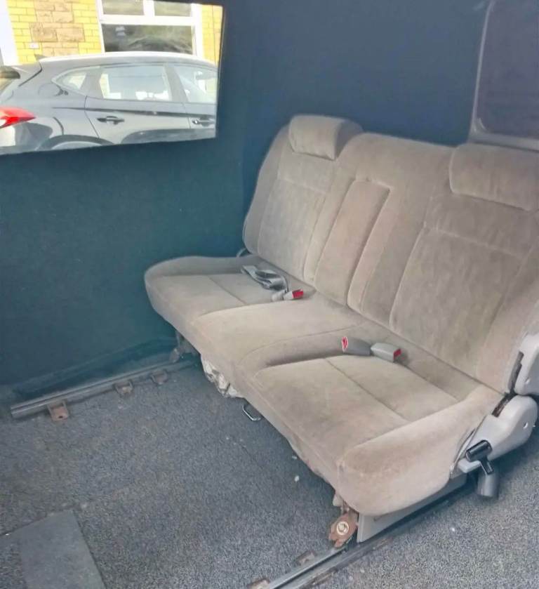 Rear folding seats 