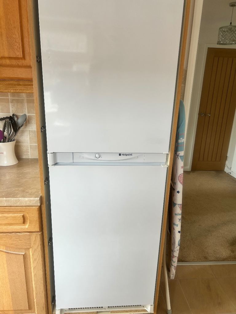 Hotpoint Fridge Freezer –Frost free. White, Good Condition
