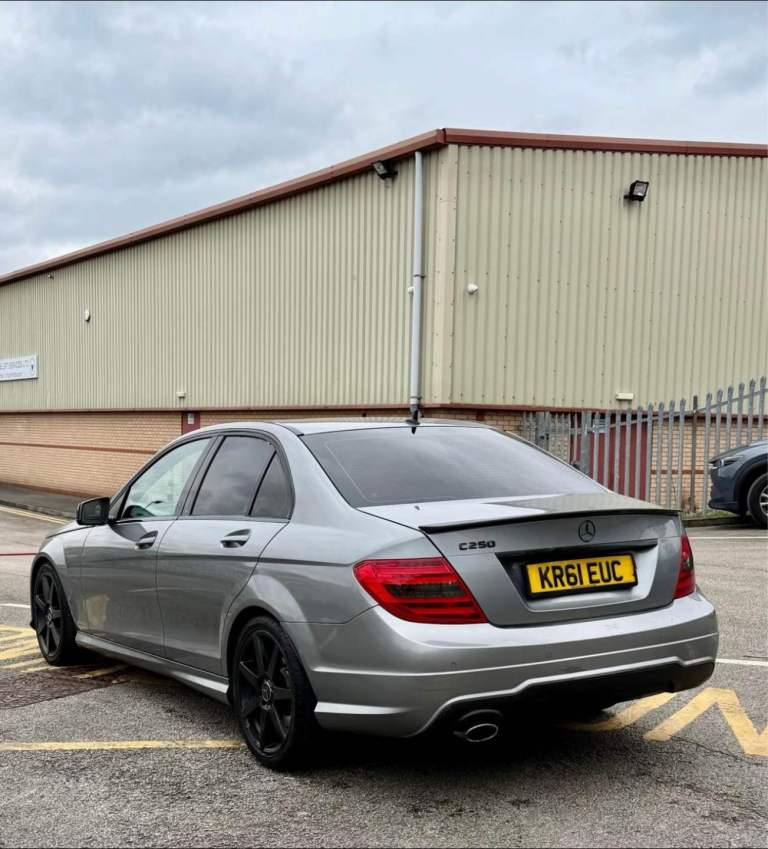 Mercedes-Benz, C CLASS, Saloon, 2012, Semi-Auto, 2143 (cc), 4 doors