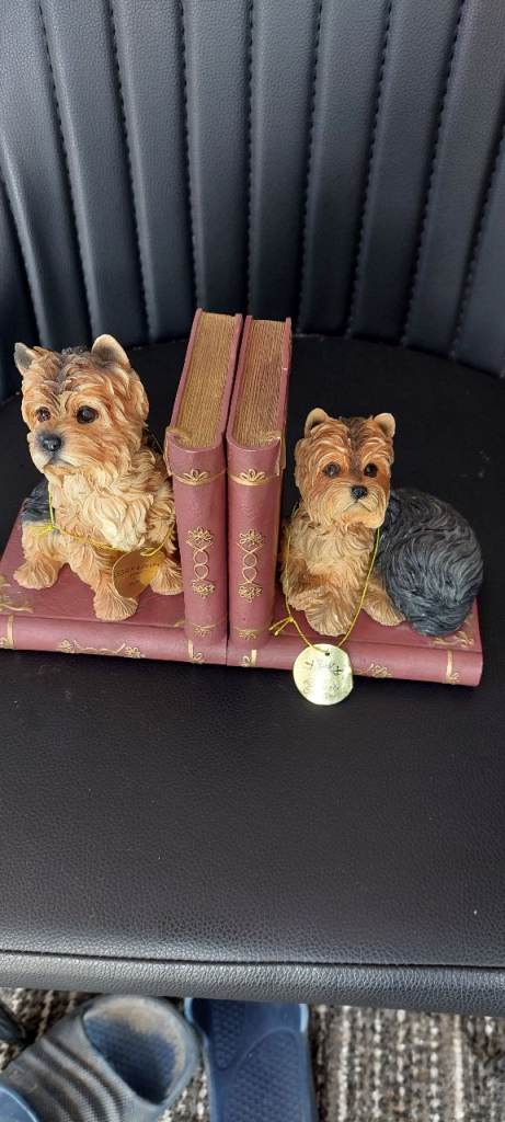 Leonardo Collection Yorkshire Terrier Bookends 