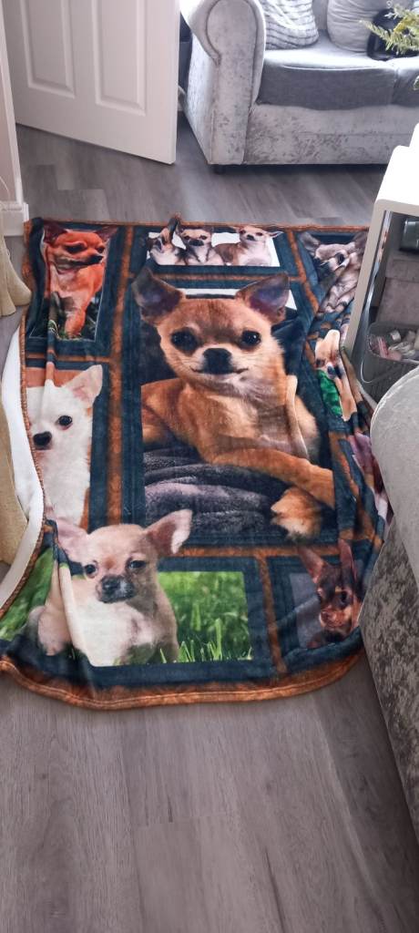 Chihuahua Print Blanket / Throw – Soft & Cosy