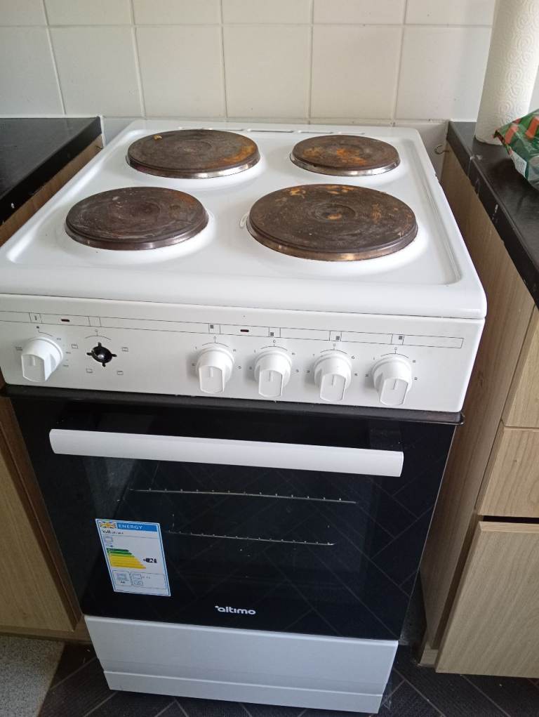 Ultimo Freestanding Electric Cooker with 4 Hobs and Oven