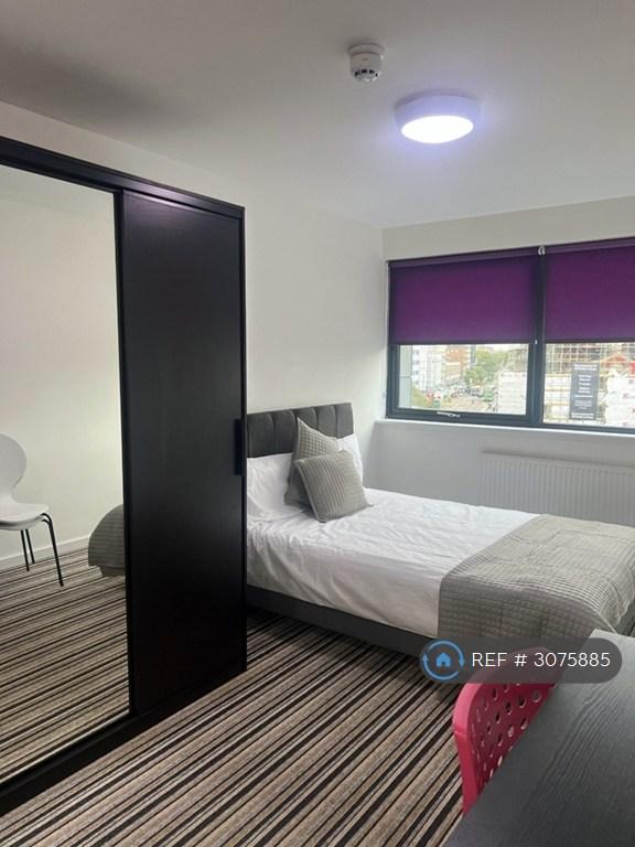 Studio flat in The Artisan, Bournemouth, BH1 (#3075885)